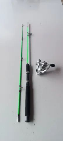 Vara de pesca com molinete nova 
