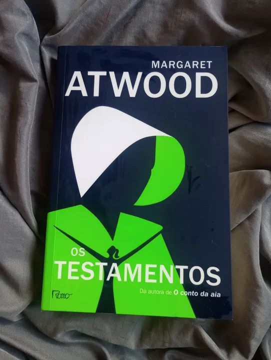 Livros O conto da Aia + Os testamentos  - Foto 5