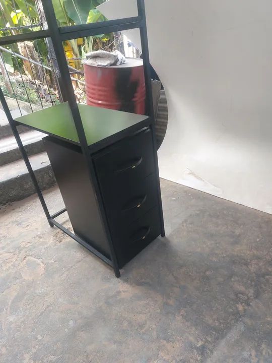 Estante com gaveta  - Foto 2