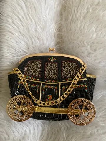 Bolsa nova importada , pode ser usada de mão e no ombro