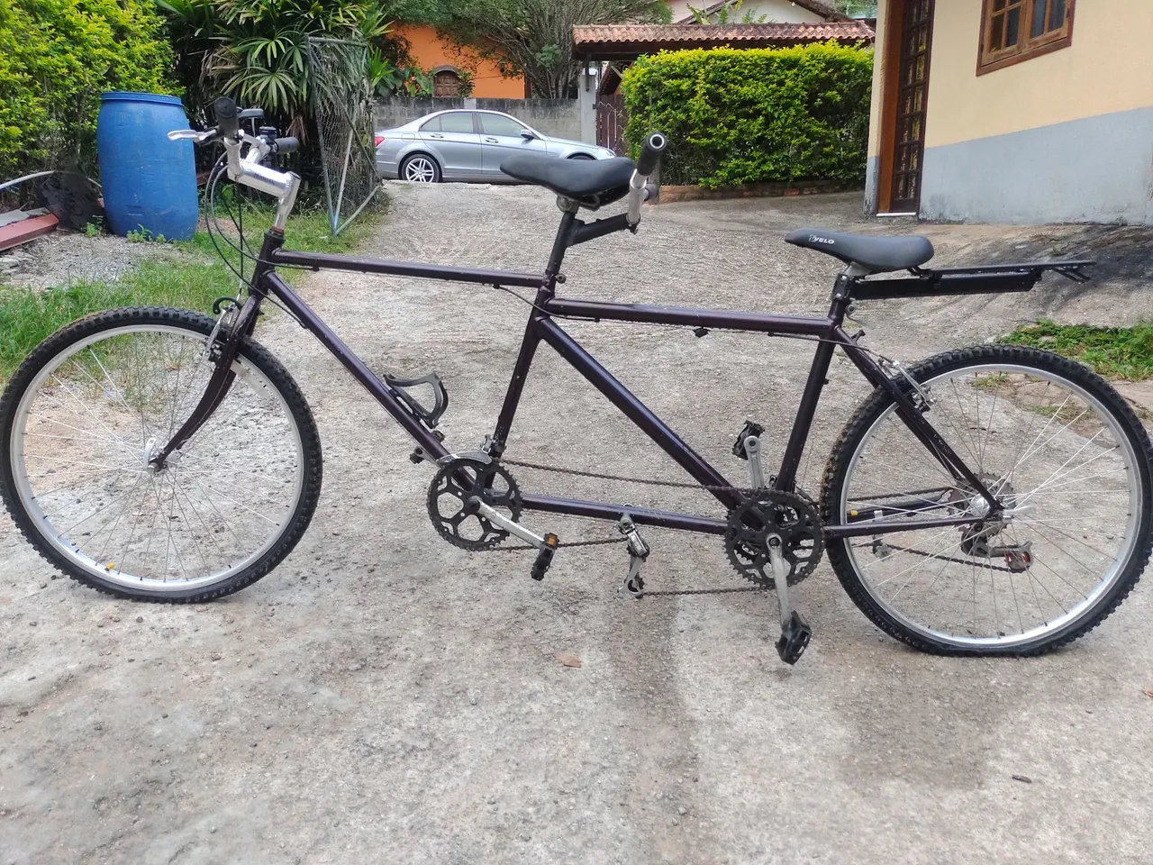 Bicicleta dupla com marcha