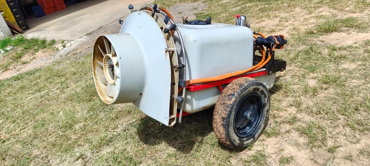 Tanque Pulverizador 300 litros  - Foto 6