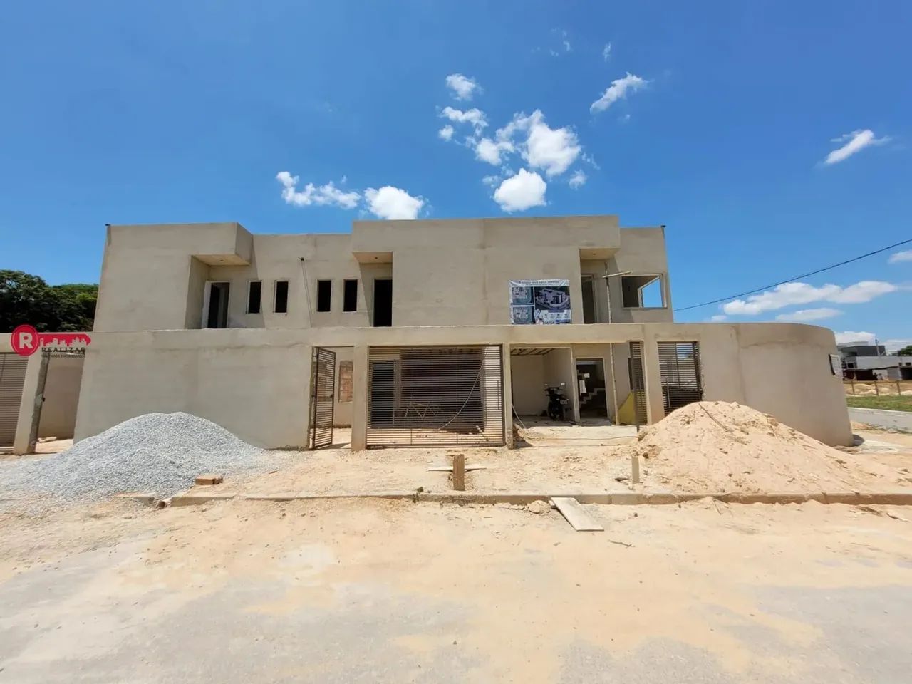 Casa Duplex 03 Quartos sendo 01 Suíte à Venda no bairro Guarujá Mansões em Betim