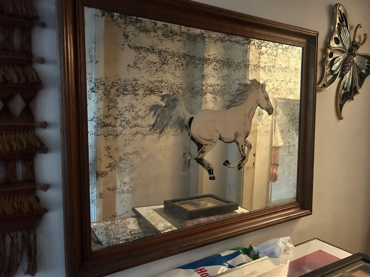 Espelho decorativo com cavalo
