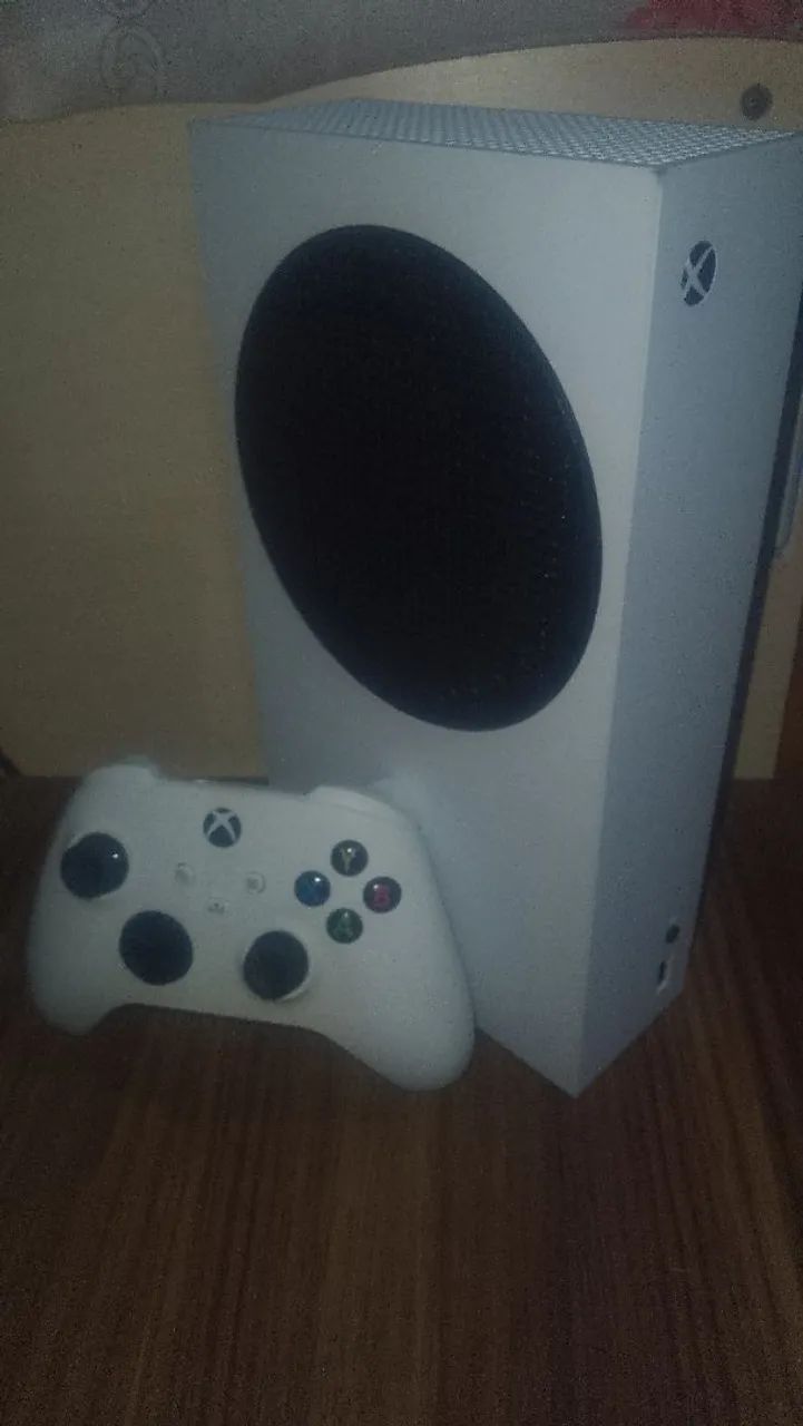 Xbox Series S - Console de última geração semi novo