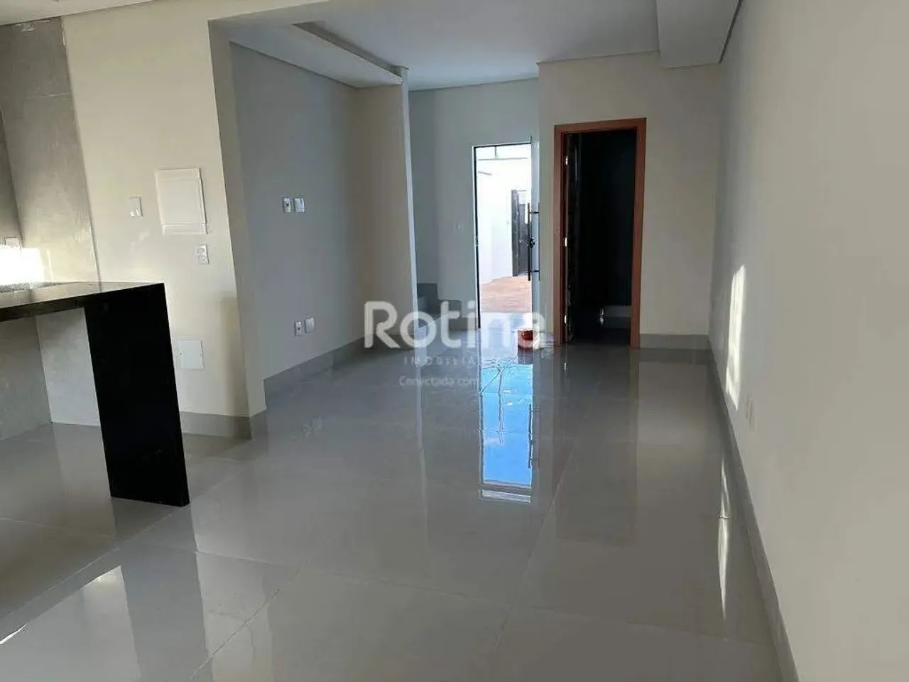 Casa à venda, 3 quartos, Novo Mundo - Uberlândia/MG - Rotina Imobiliária