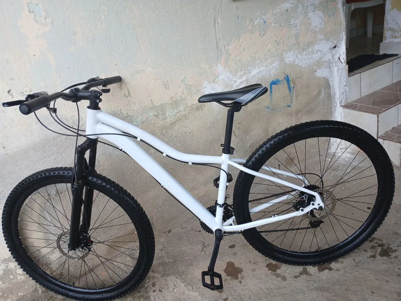 Bicicleta Mountain Bike branca