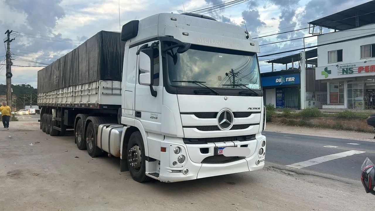 Actros 2546 e carreta Rodoclara bloqueira ano 2017 - Foto 2