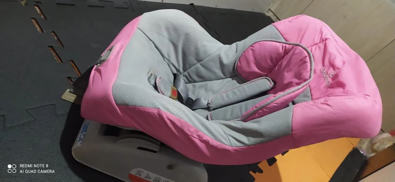 Vendo cadeirinha e banheira com trocador - Foto 6