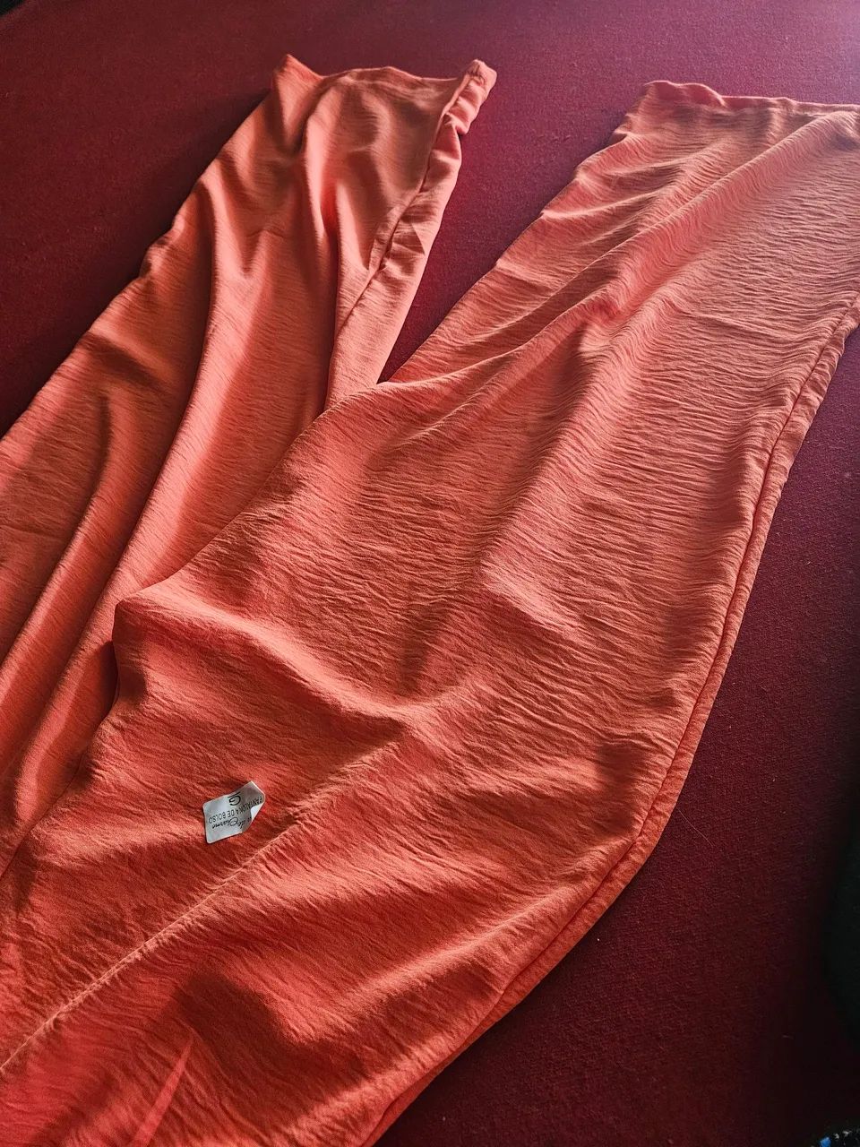 Calça de tecido leve e confortável - Foto 3