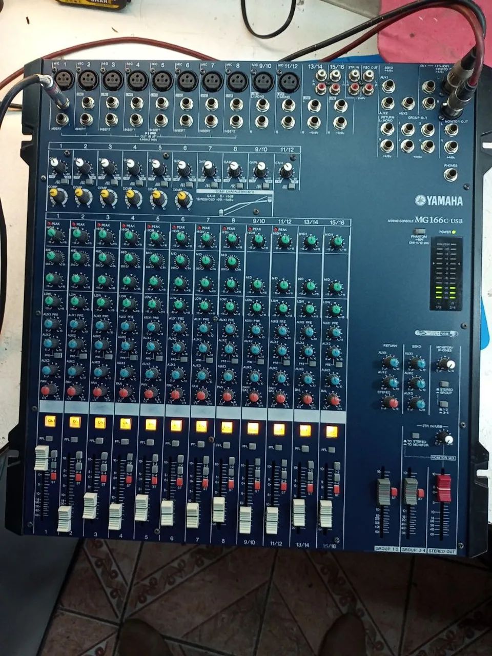 Mesa de Som Yamaha Mg-166C-Usb C/ garantia