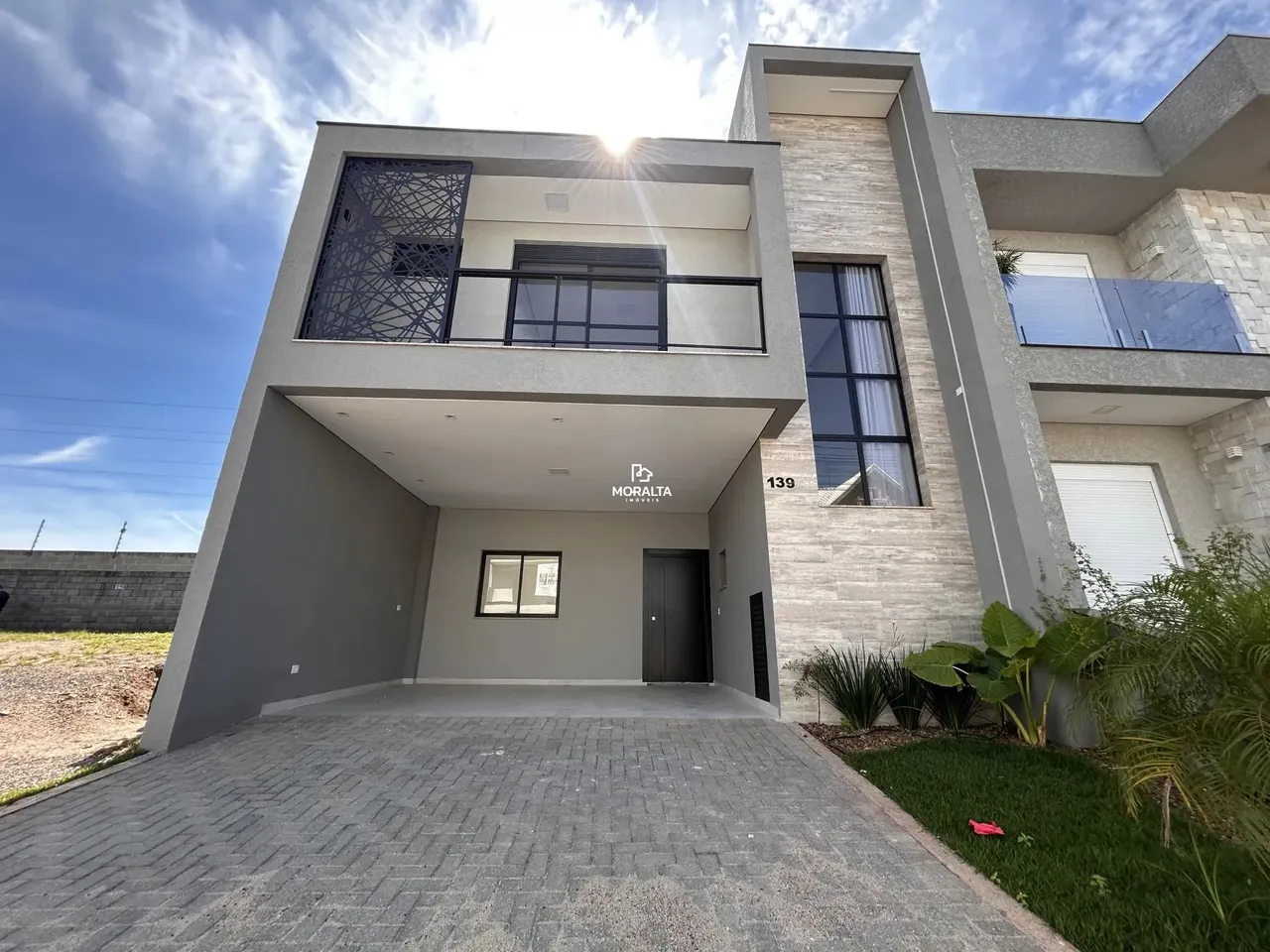 Sobrado com Suíte em Condomónio Fechado à venda, 140 m² - Costeira - São José dos Pinhais/