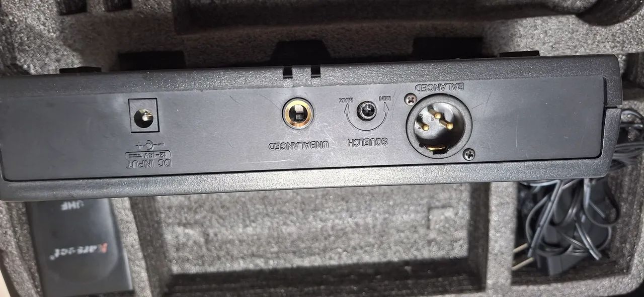 Receptor-Transmissor guitarra/Violão UHF Karsect KRU-301 - Foto 4