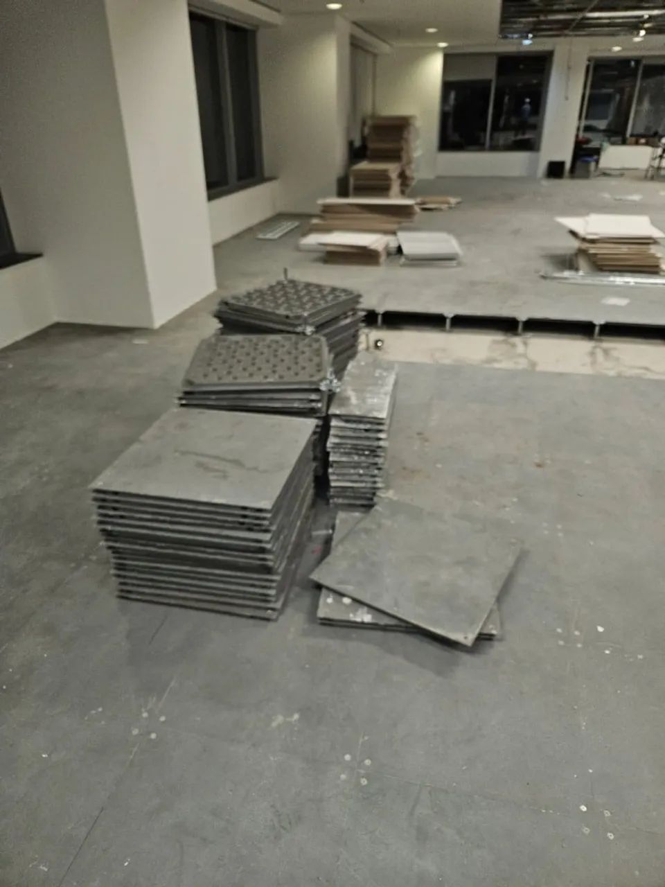 Piso elevado ardósia,aço concretado e termo plastico,compro e vendo. - Foto 2