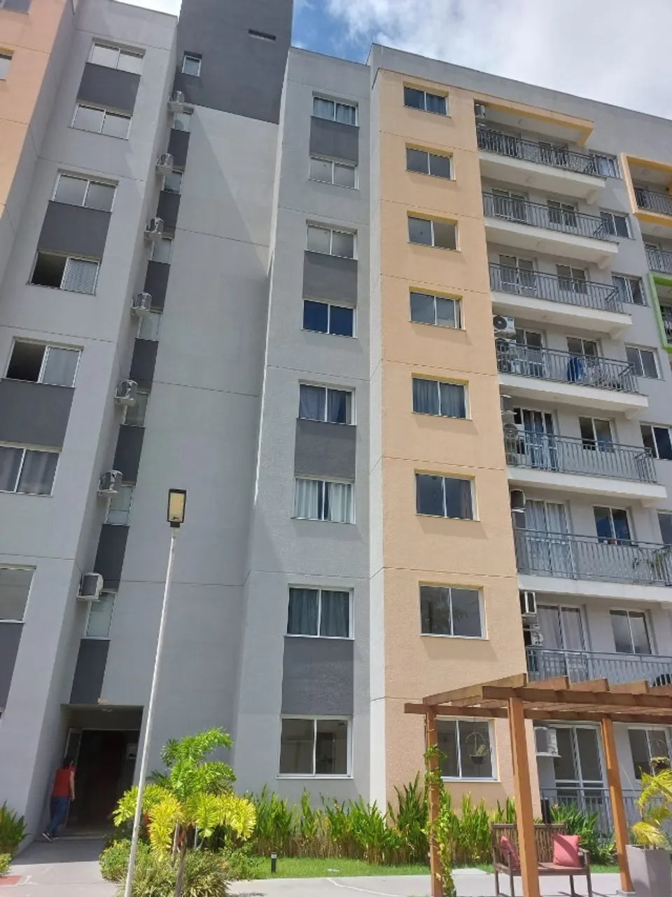 Alugo Apartamento 2 Qts / Suíte ao Lado do Clube Municipal