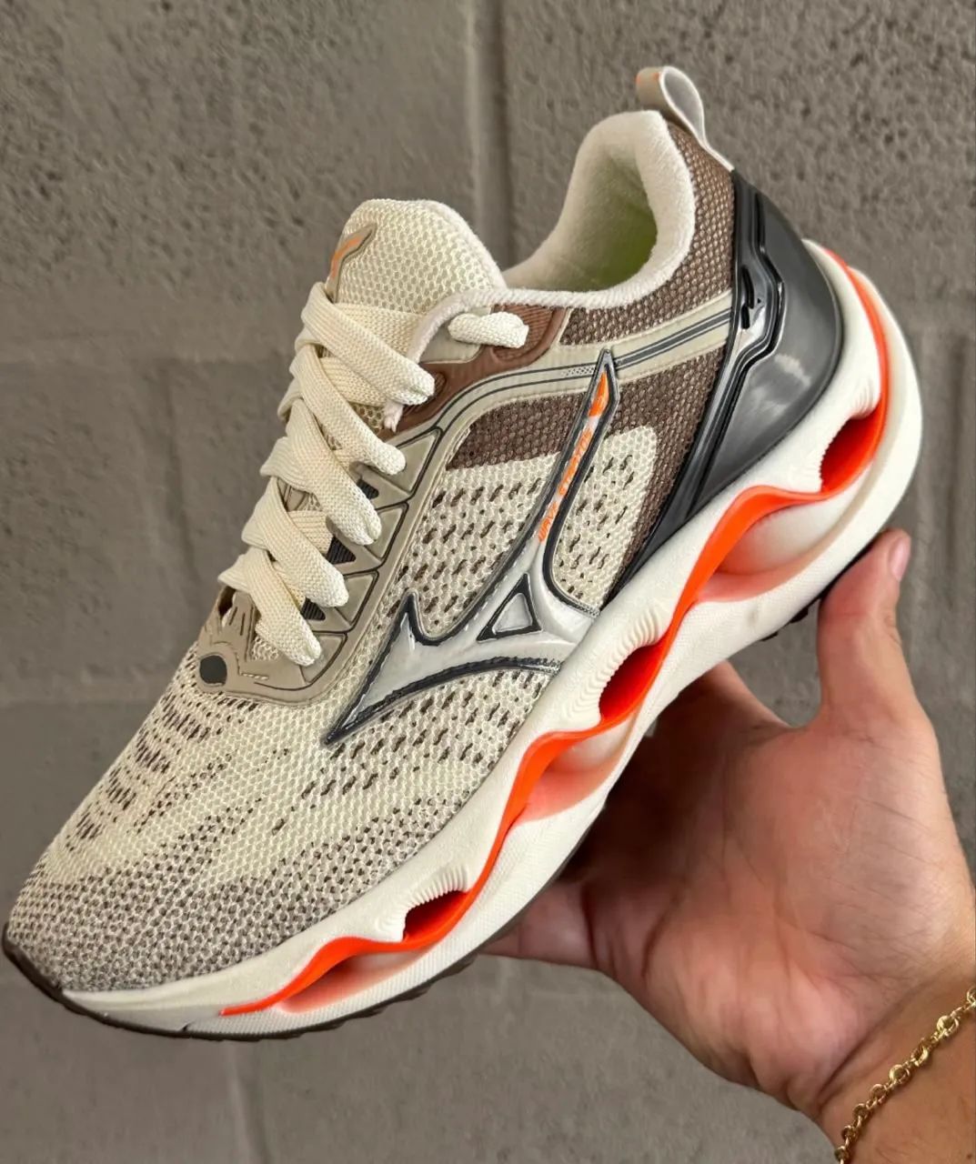 Tênis Mizuno Wave Stratos