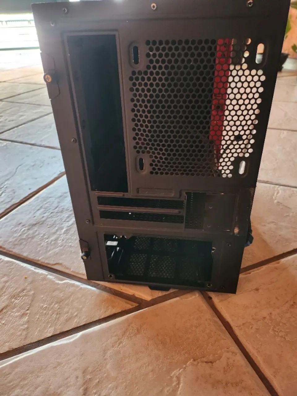 gabinete nzxt mini itx - Foto 2