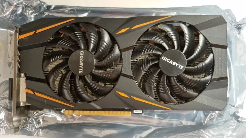 Placa de vídeo Radeon RX 580 gigabyte gaming 8g
