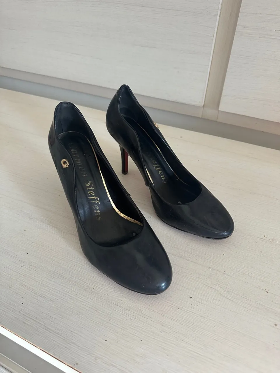 Sapatos Scarpin Carmen Steffens - Elegância em Preto