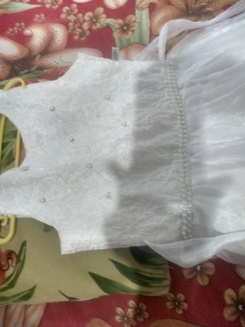 Vestido de renda branco para menina