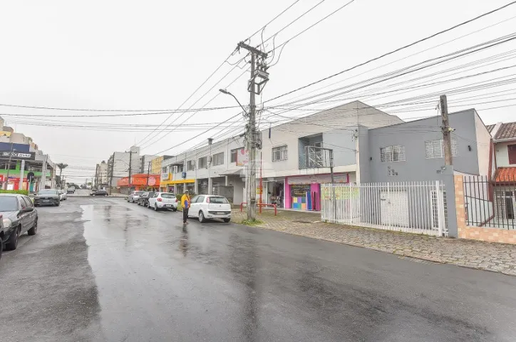 Sobrado Comercial/Residencial para Venda no Bairro Pinheirinho