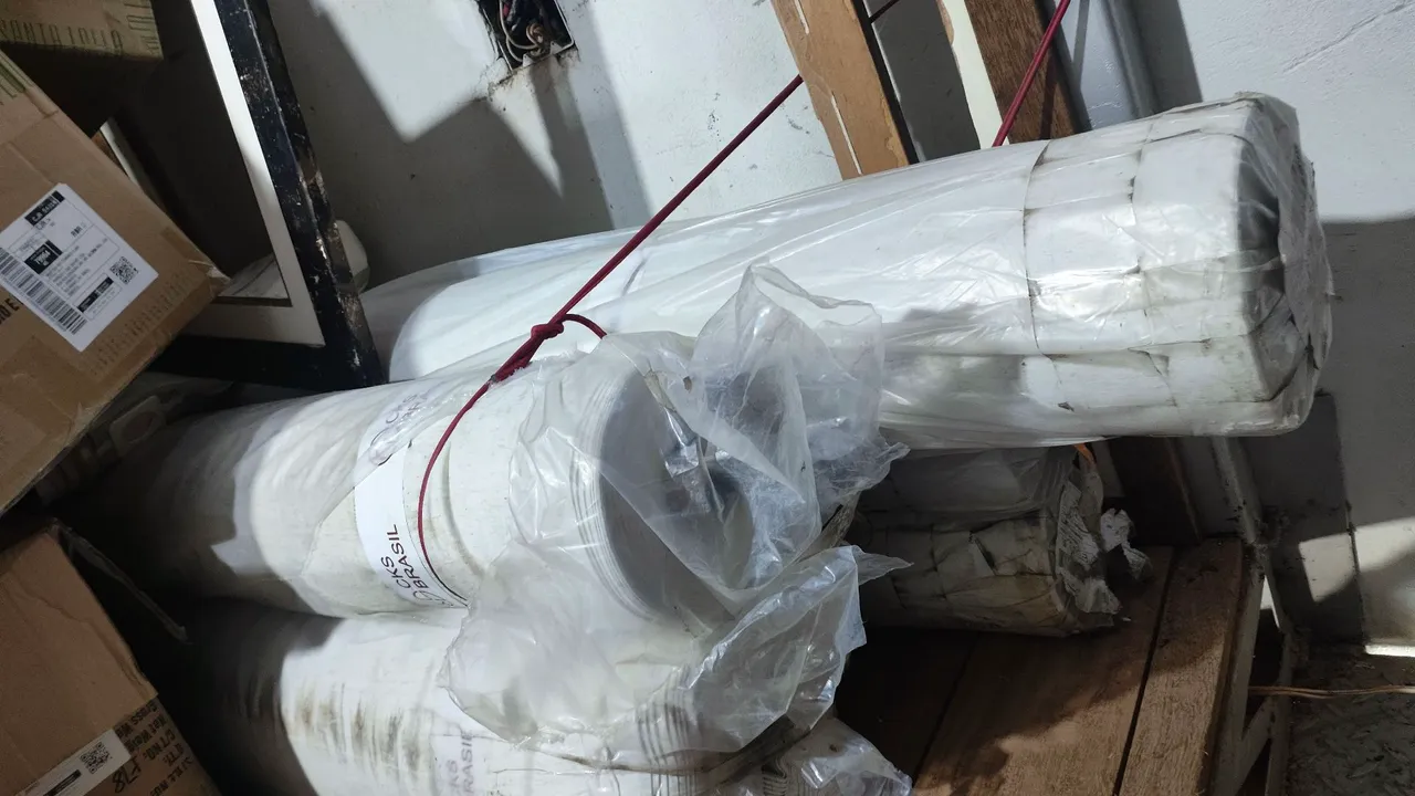 Lote de rolos de tecidos p/ cortinas novos
