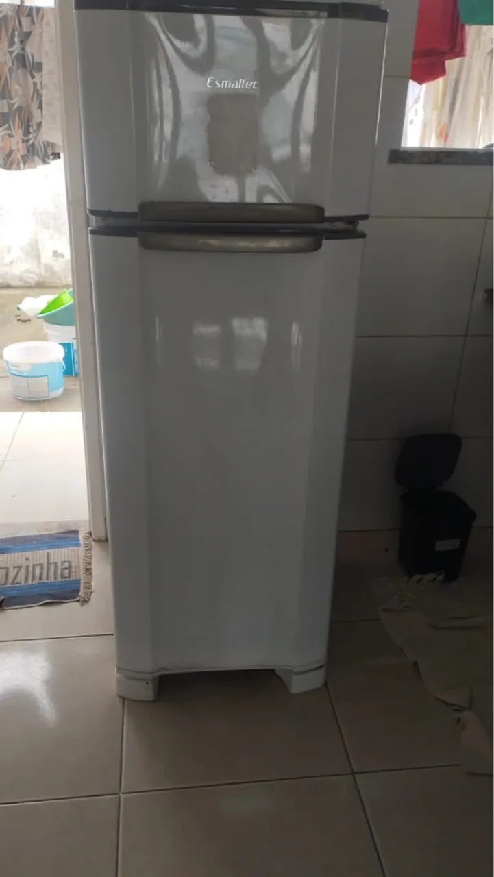 Geladeira Esmaltec