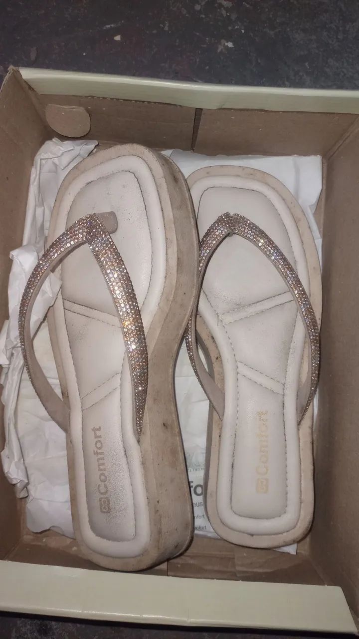 VENDO  UMA SANDÁLIA  confort  - Foto 3