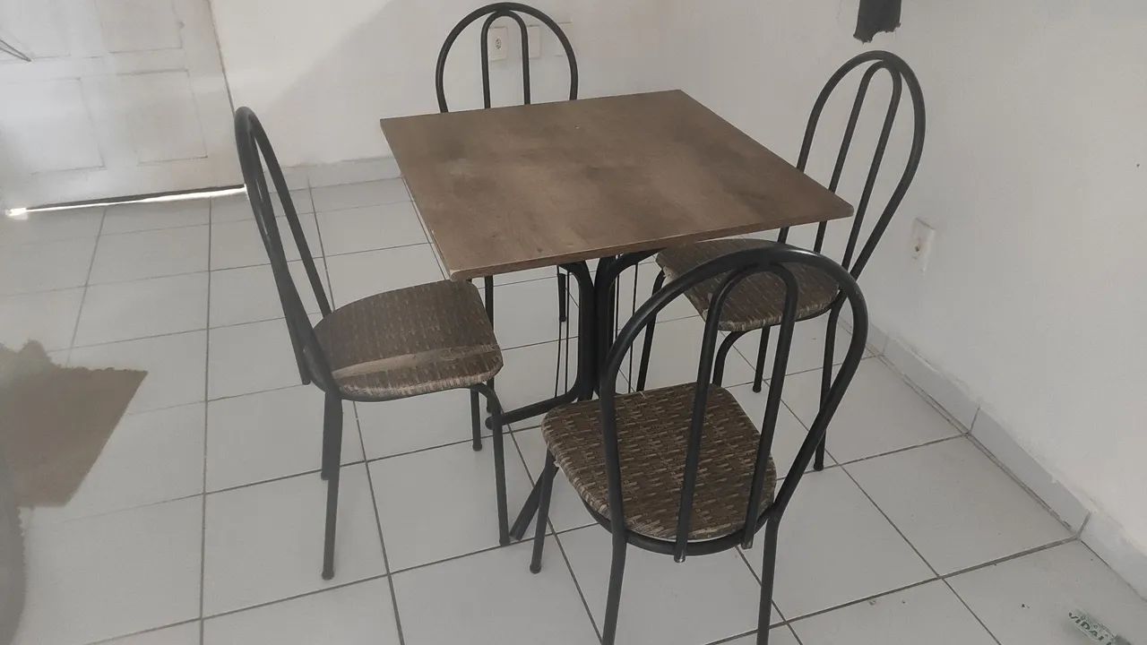 Conjunto de Mesa e Cadeiras para Jantar - Foto 3