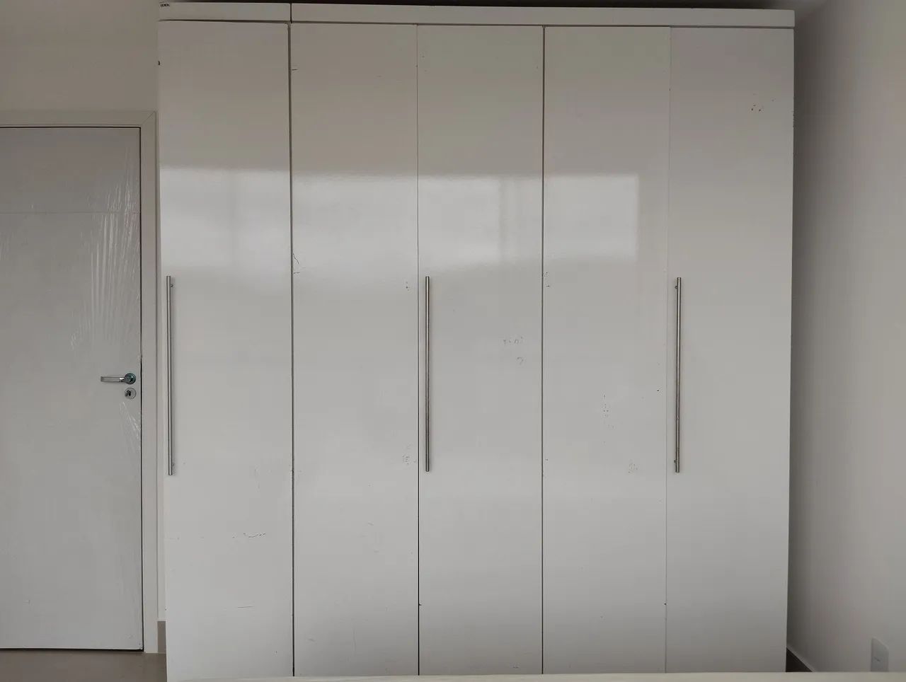Guarda-Roupa Branco de 5 Portas - Foto 3