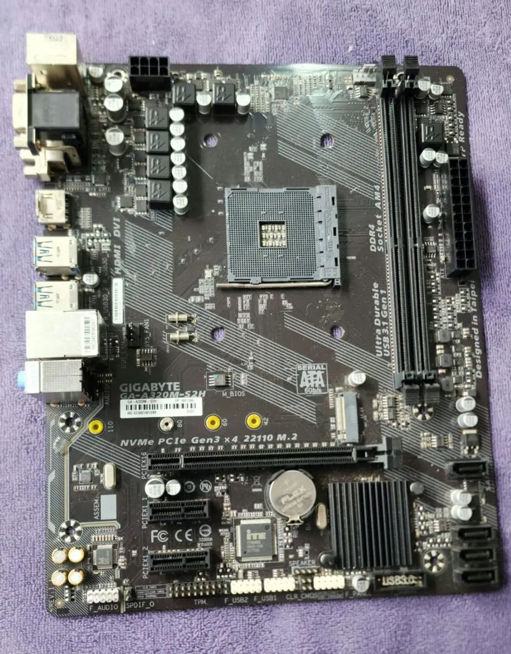 Placa-mãe Gigabyte GA-A320M-S2H
