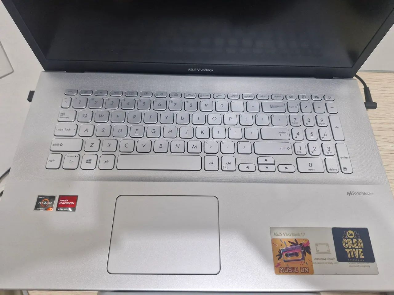 Notebook ASUS VivoBook 17 - Foto 2