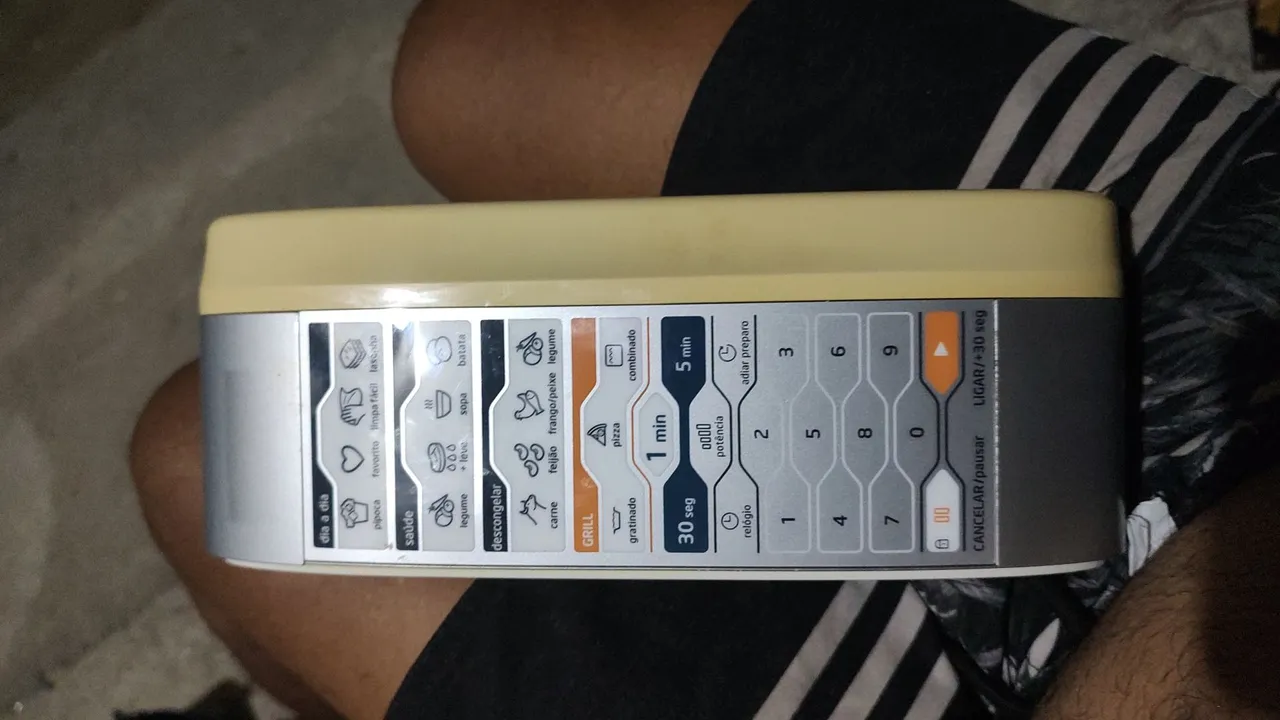 Painel do microondas midea