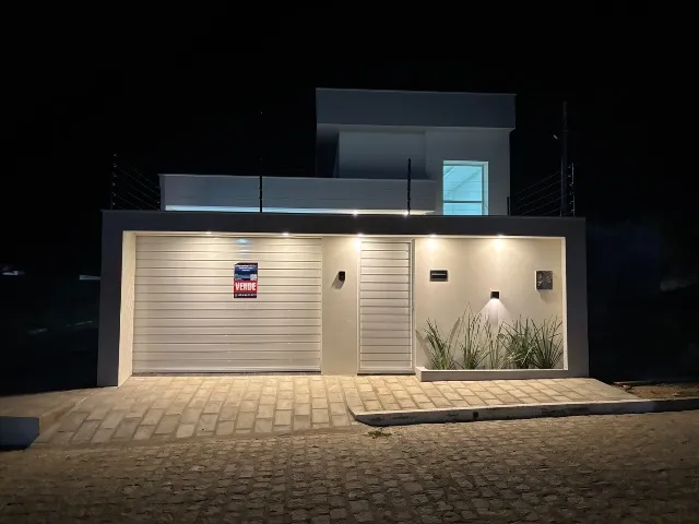 Casa de Esquina com Piscina no Luar do Campestre - Financia!