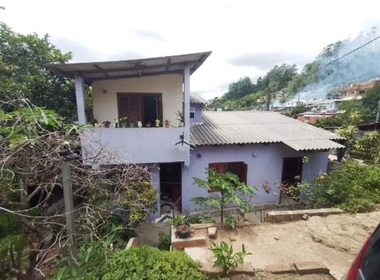 Vendo casa bairro Cascata