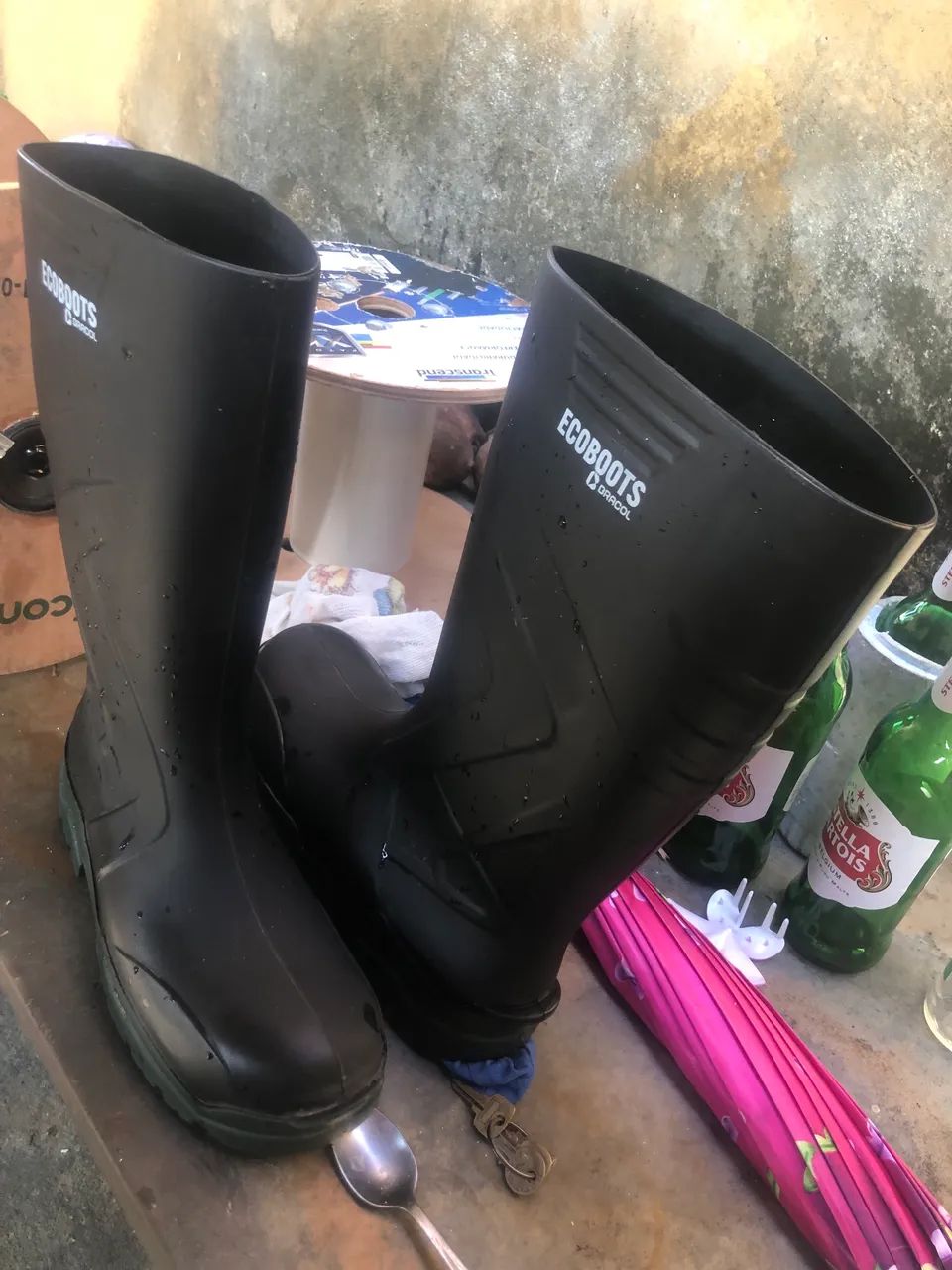 Vendo esta Bota! Tamanho 42.