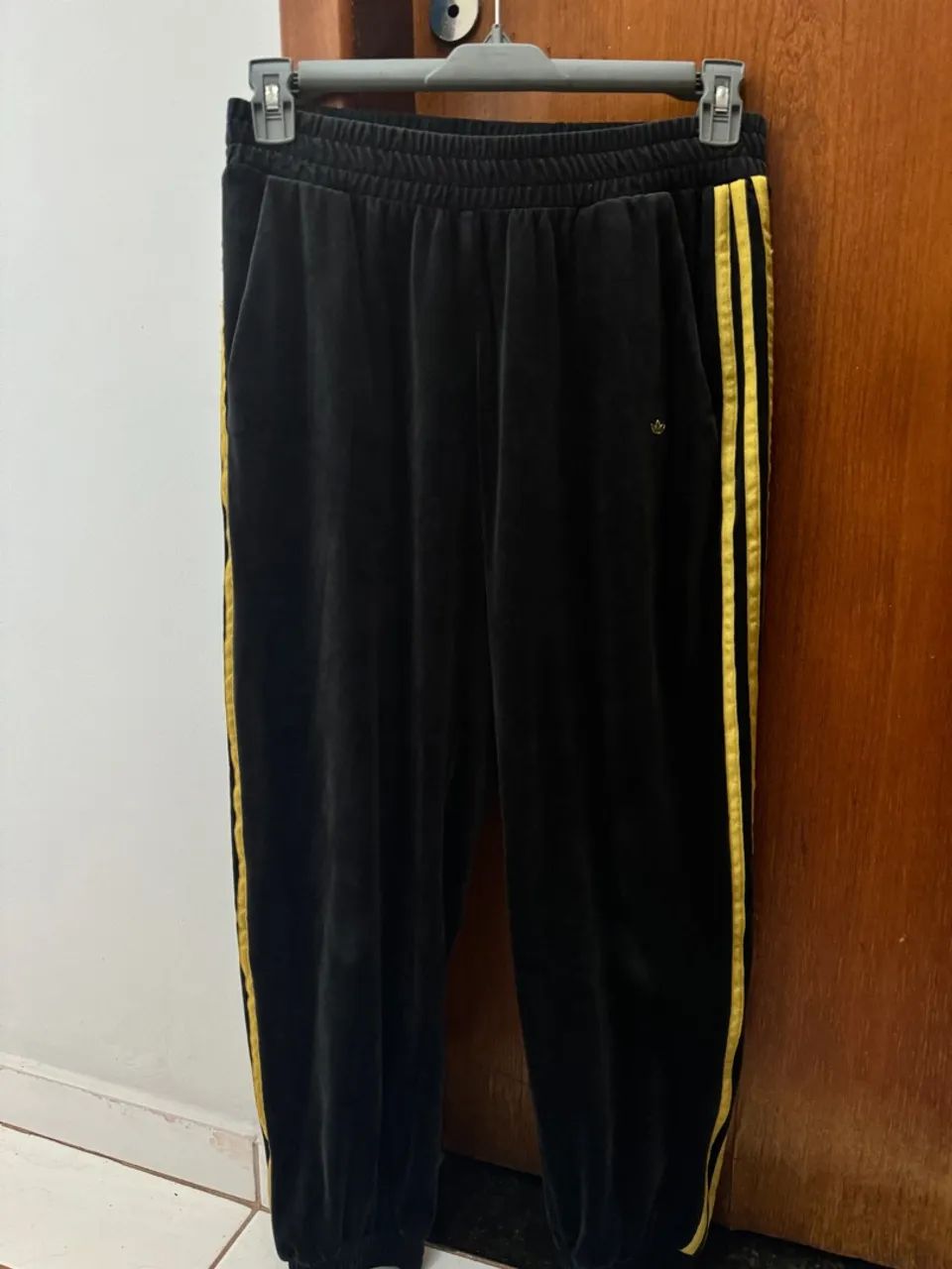 Calça adidas veludo  - Foto 2
