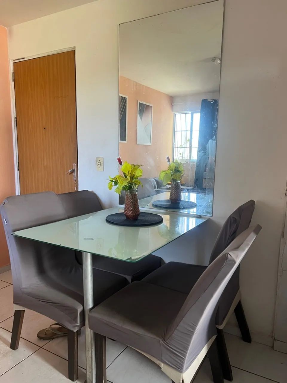 Mesa de jantar de vidro