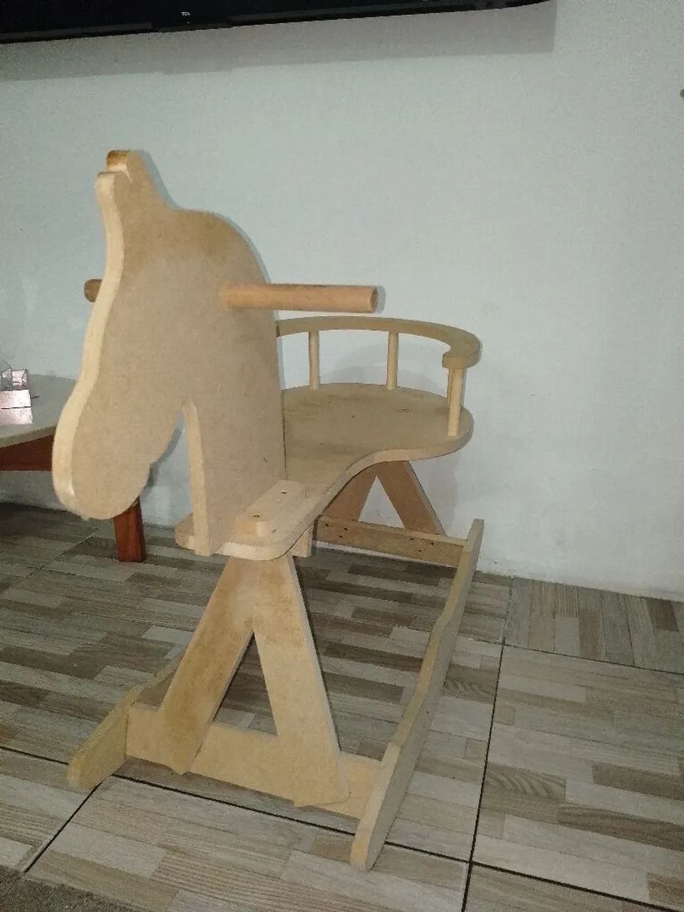 Cavalinho de madeira infantil - Foto 3