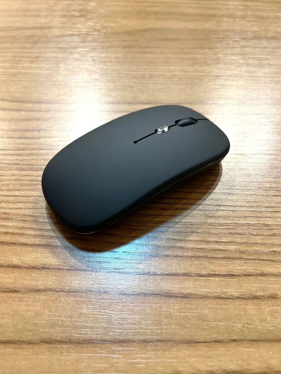 Mouse Recarregável Sem Fio com RGB - Conforto e estilo para seu setup! - Foto 2