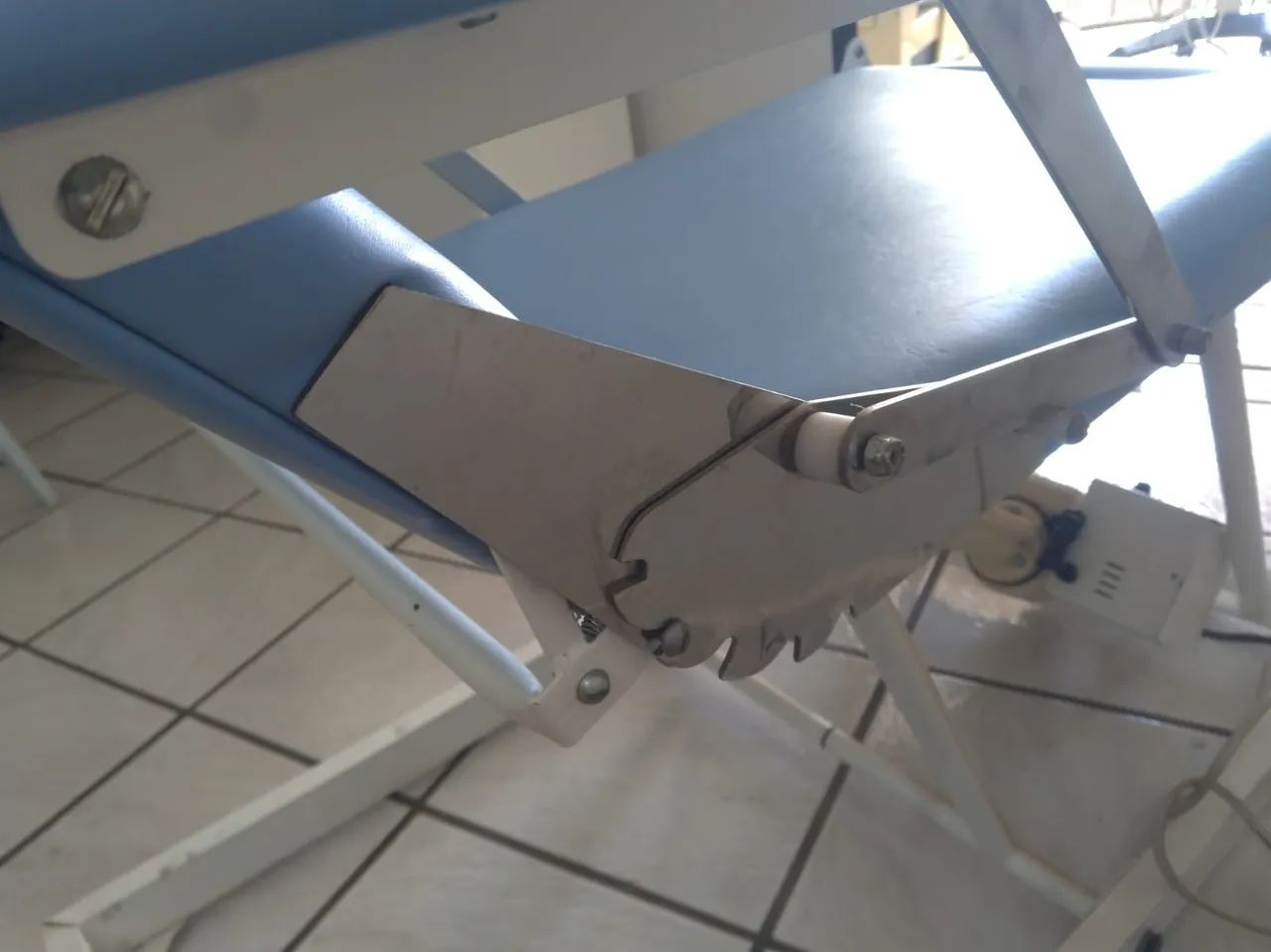 Cadeira Portátil, Dobrável, para Clínica Móvel,  Estética,  etc - Foto 2