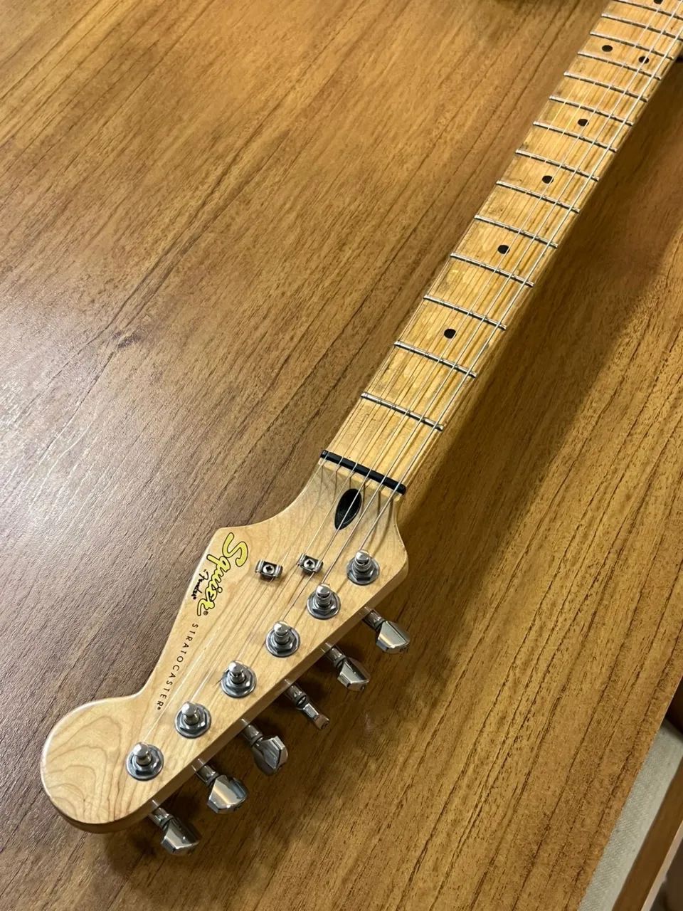 【美品】Squier Deluxe Stratocaster Guitarra Fender Squier Strato Deluxe Maple - Daphne Blue