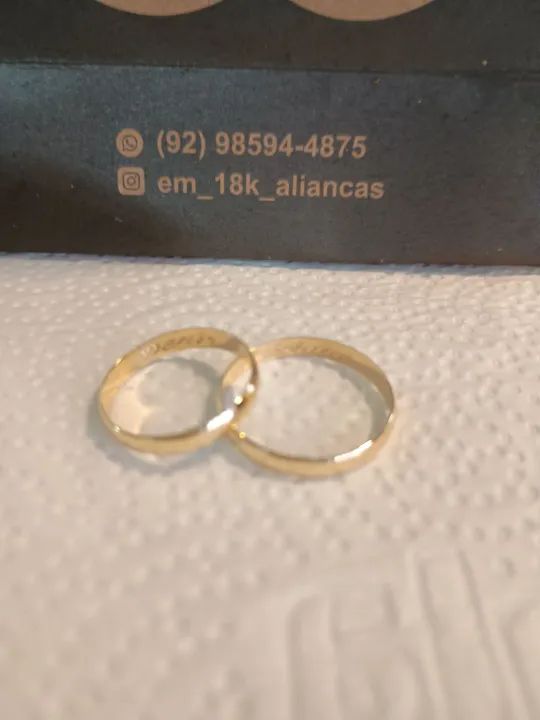 Par Alianças de ouro 18k ( preço promocional) gravação dos nomes dentro  - Foto 3