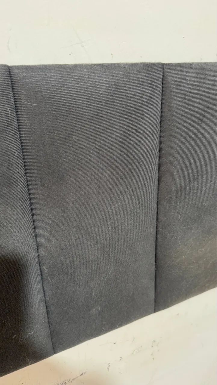 Cabeceira de Cama aveludada em suede cinza  - Foto 3