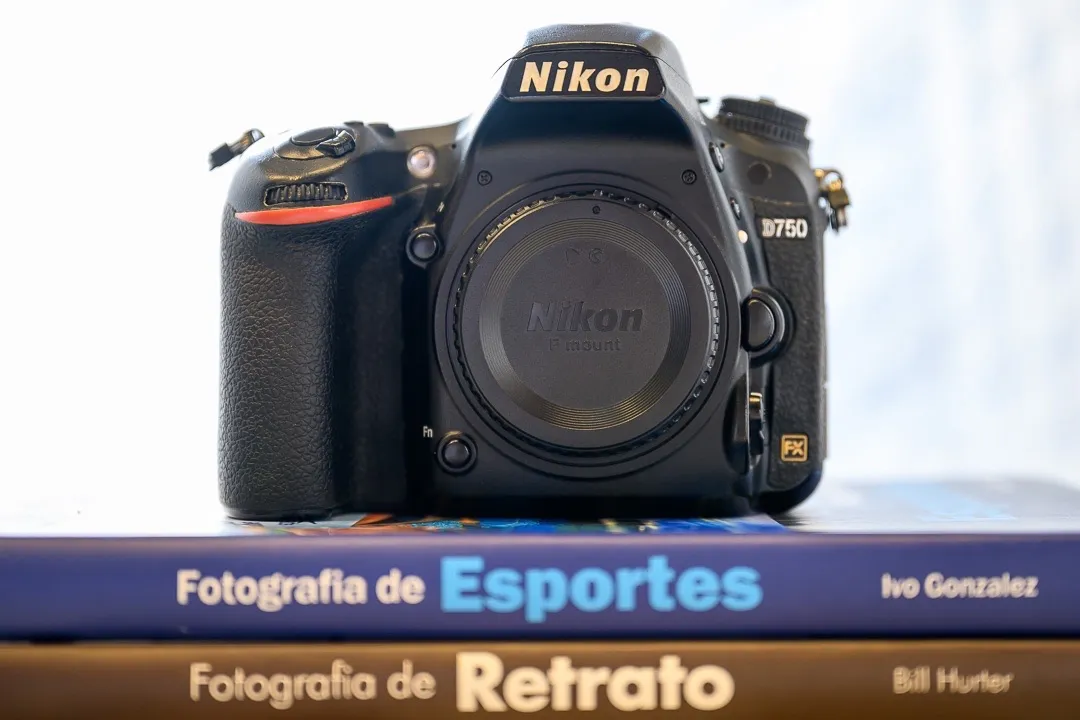 Câmera Nikon D750