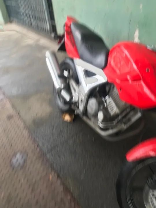 Moto Honda CBX 250 Twister - vermelha troco por bross ou tornada  - Foto 4