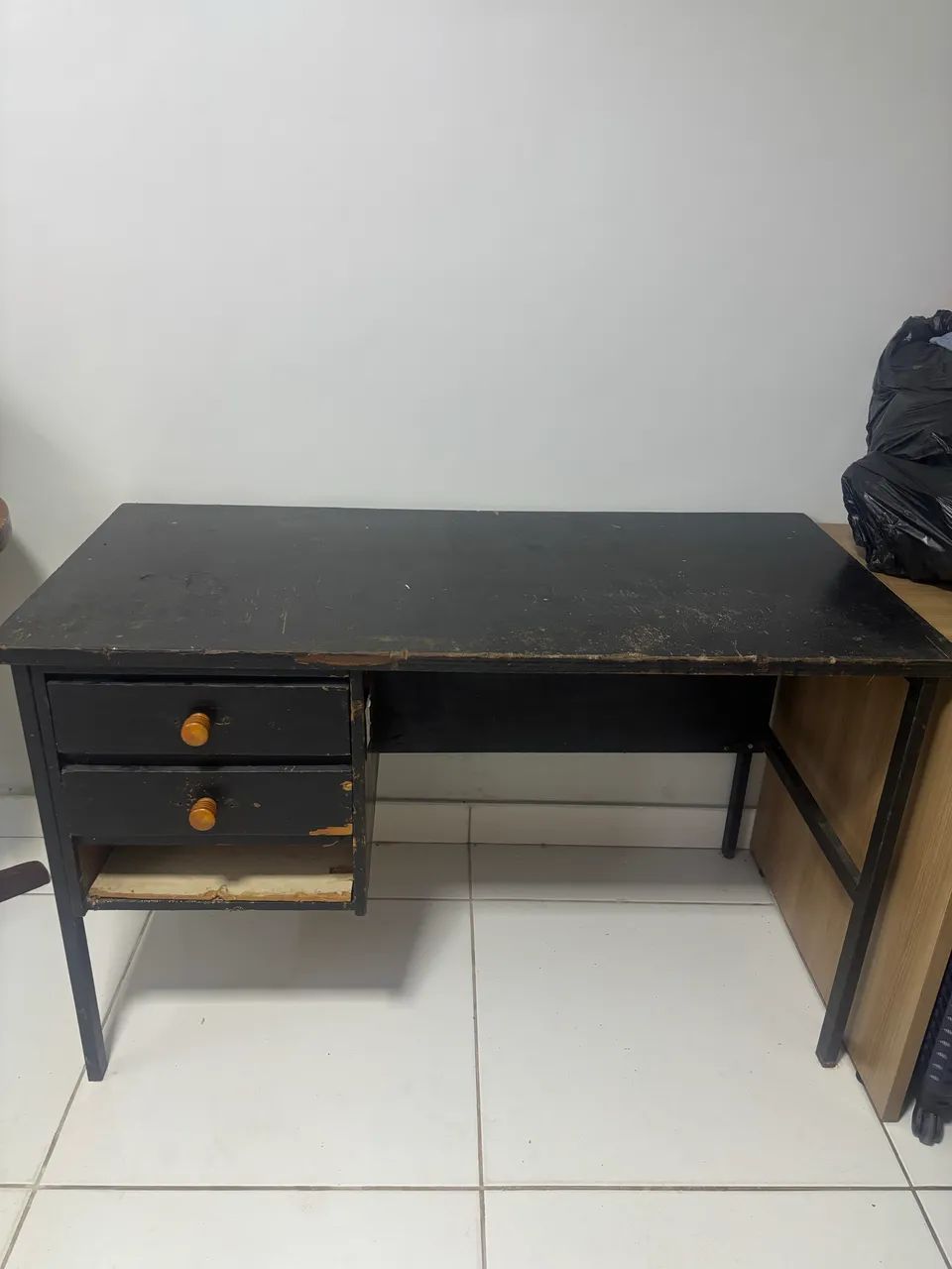 Mesa de Estudo de Madeira  - Foto 2