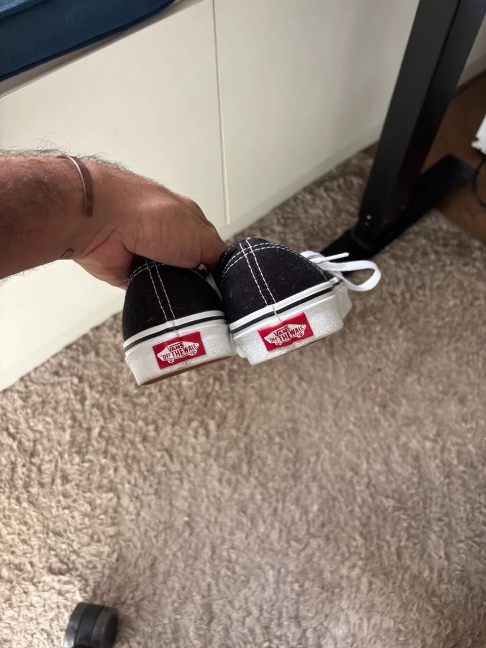 Vans Authentic - 35 Preto/Branco - Original - Praticamente sem Uso - Foto 4