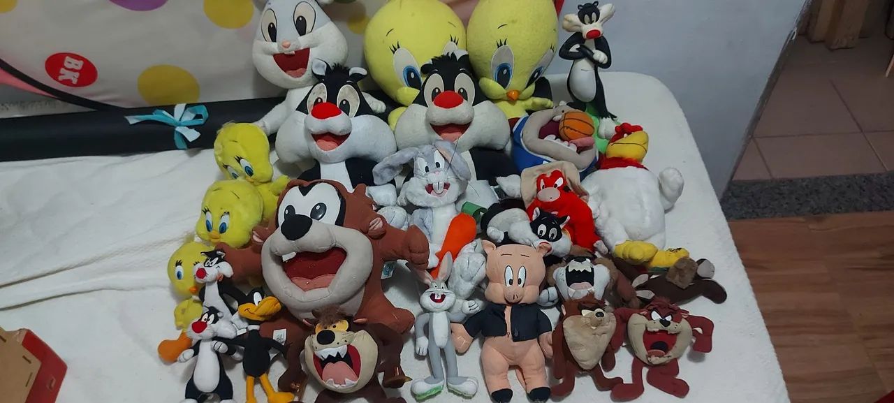 Lote de Pelúcias Looney Tunes