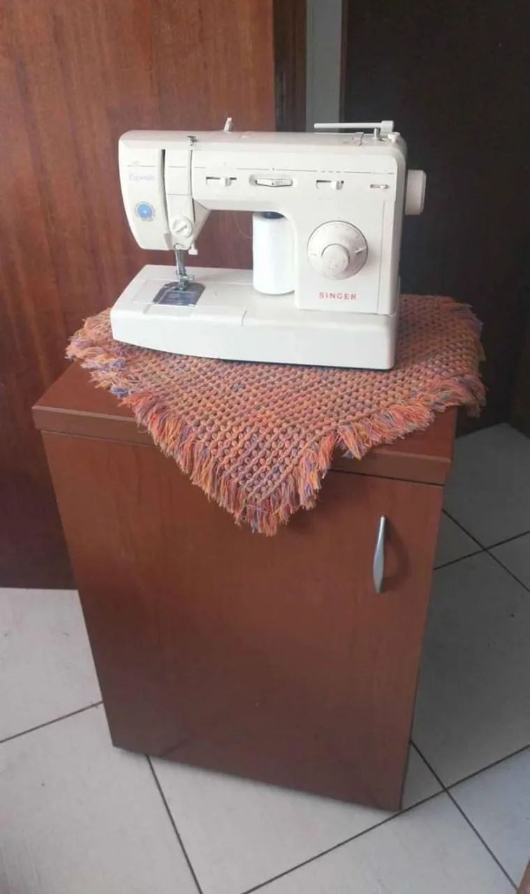MÁQUINA DE COSTURA SINGER EXPRESSÃO 10 + GABINETE ORIGINAL